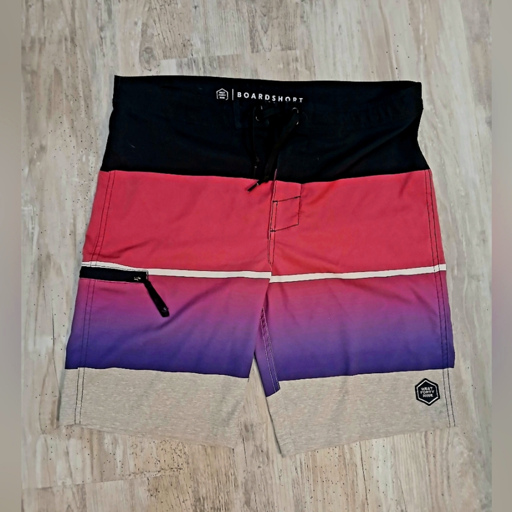 West49 Youth Boardshort size 15/16 ombre color zippered pocket surf and skate